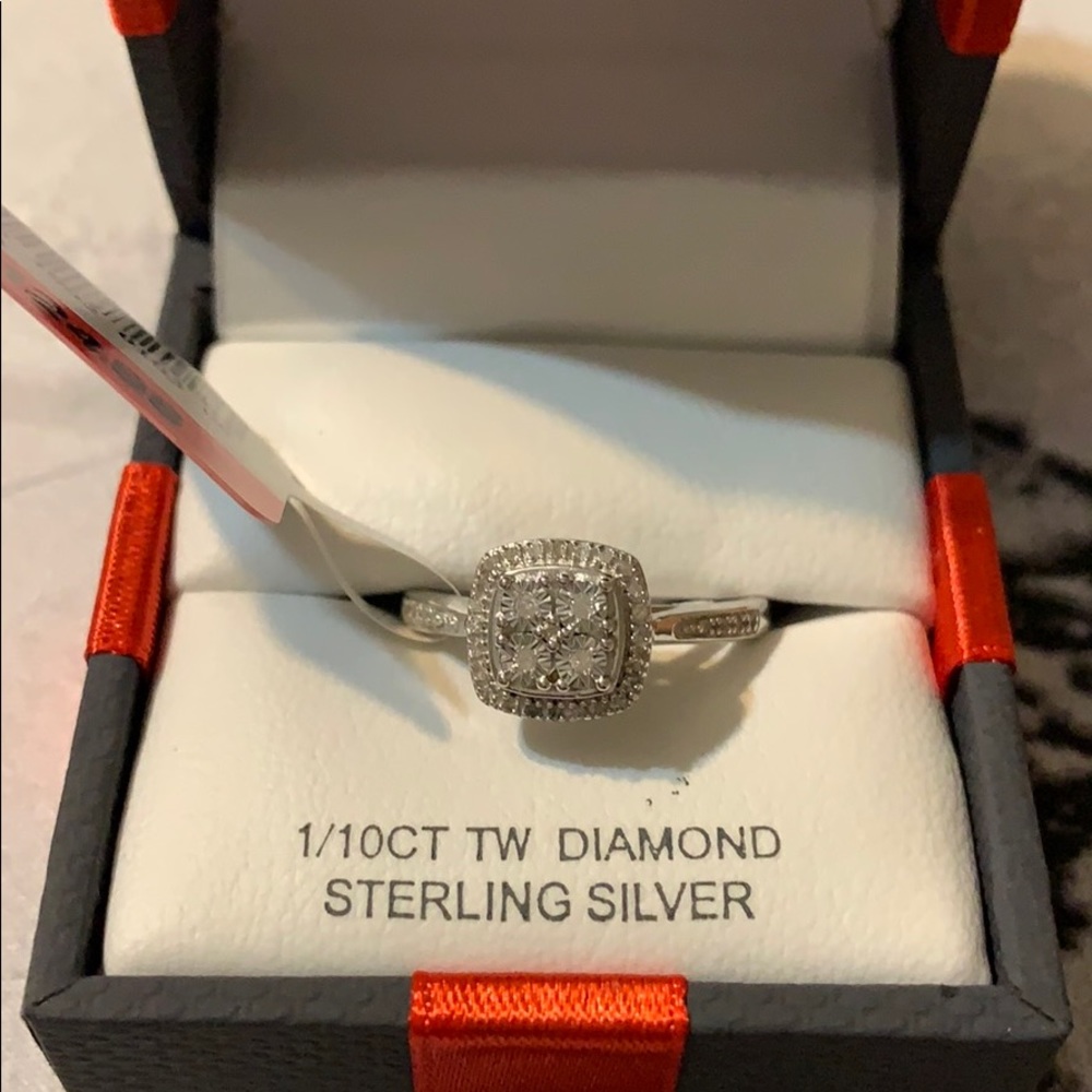Diamond Ring - Picture 3 of 5